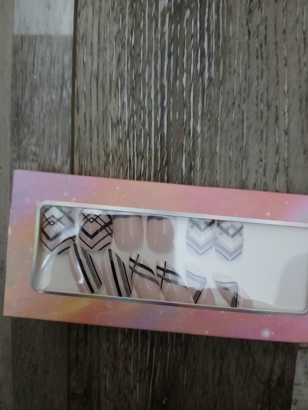 NWOT Set of 12 PC. Girls Striped Geometric DIY Press-On Nails in Pink and Black.